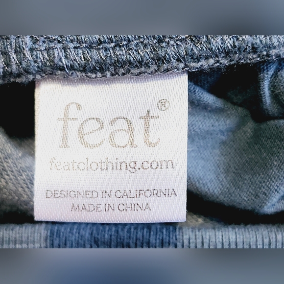 Feat Women's BlanketBlend™ Joggers. Size Small. - Picture 12 of 14